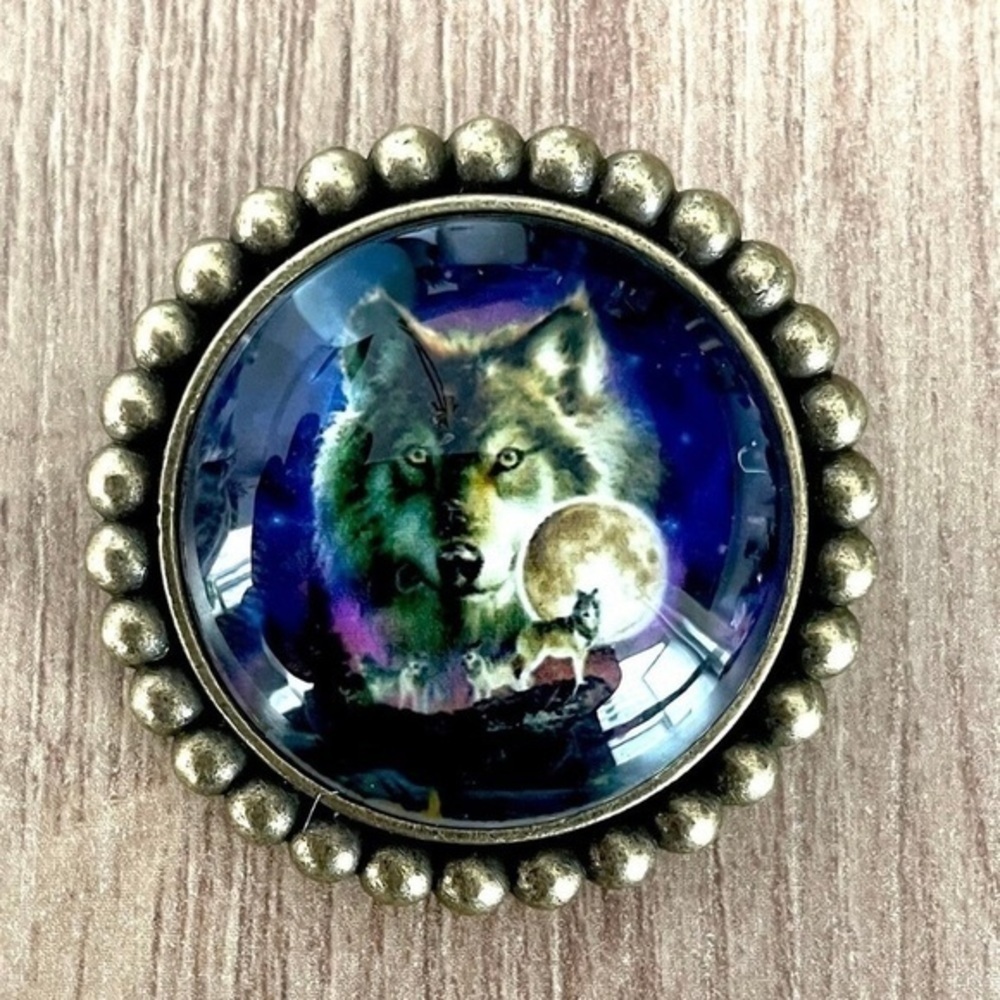 90s Style Wolf Print Brooch, NWT